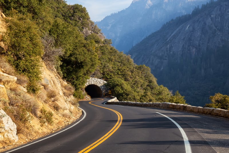 big oak flat tunnel in yosemite national park