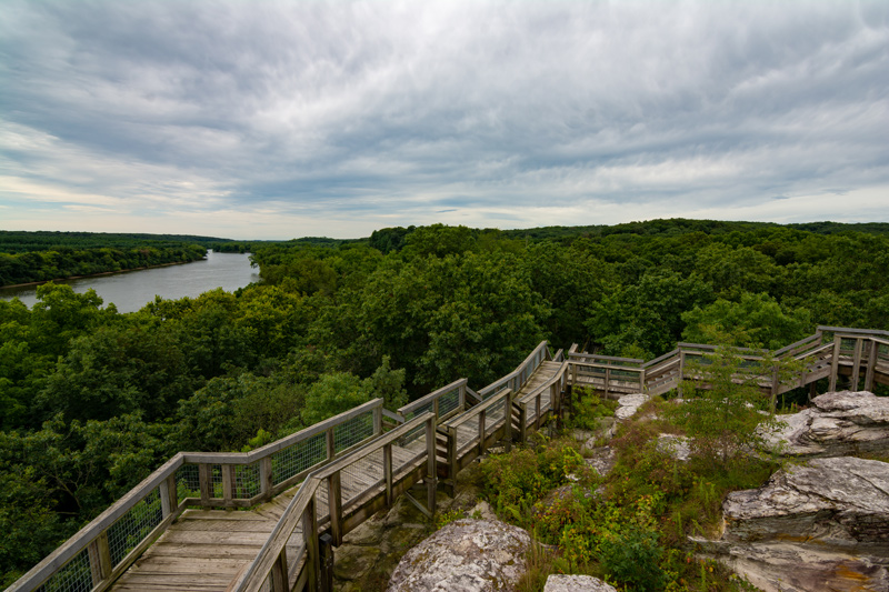 Canoe and kayak camping in Castle Rock State Park, Northern Illinois