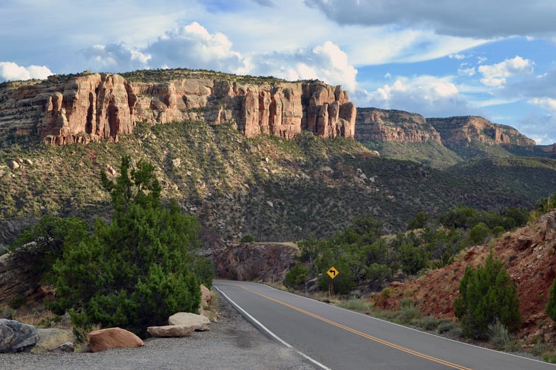 scenic drive through colorado national monument