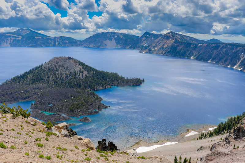 hiking trail in crater lake national park oregon