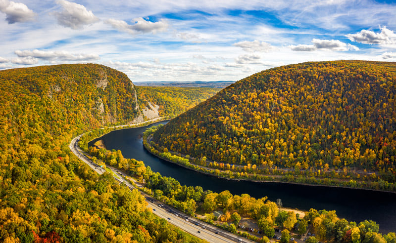 delaware water gap national park in pennsylvania