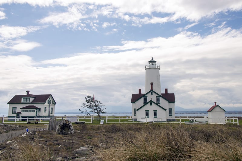 dungeness spit lighthouse in washington