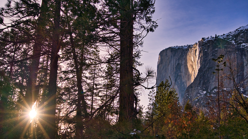 horsetail fall lighting up el capitan in yosemite national park