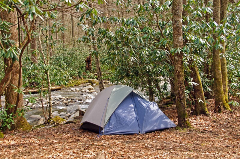 camping next to a creek in the great smoky mountains national park