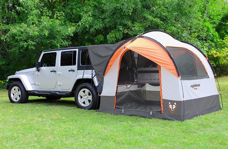 Hatchback tent on a jeep wrangler