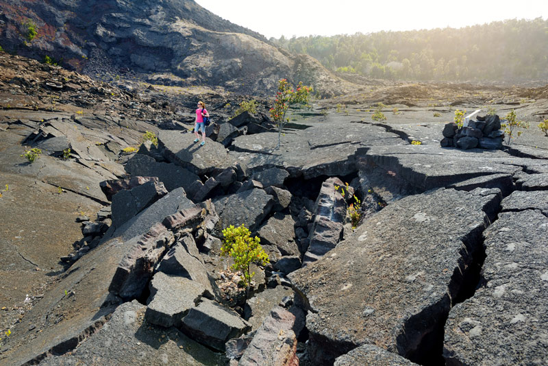 hiking in hawaii volcanos national park