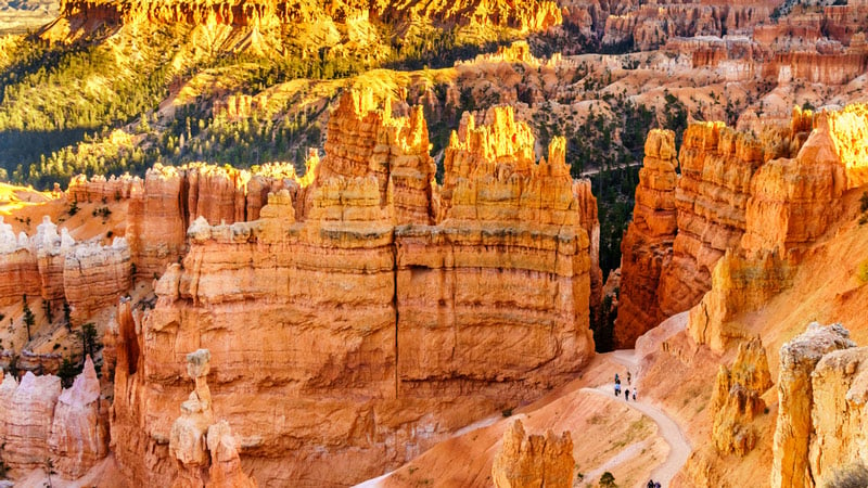 hiking among spires in bryce canyon national park utah