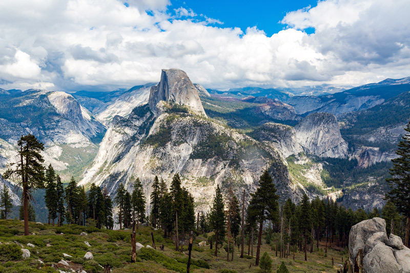 hiking half dome in yosemite national park