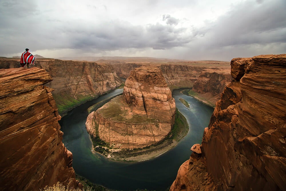 Hiking to horseshoe bend Arizona