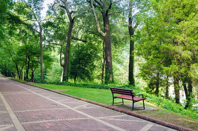 walking and bike trail in hot springs national park arkansas