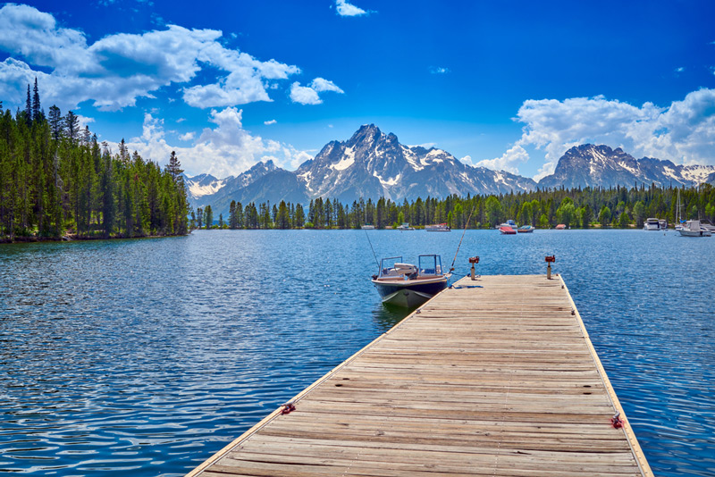 boat on jackson lake in grand teton national park