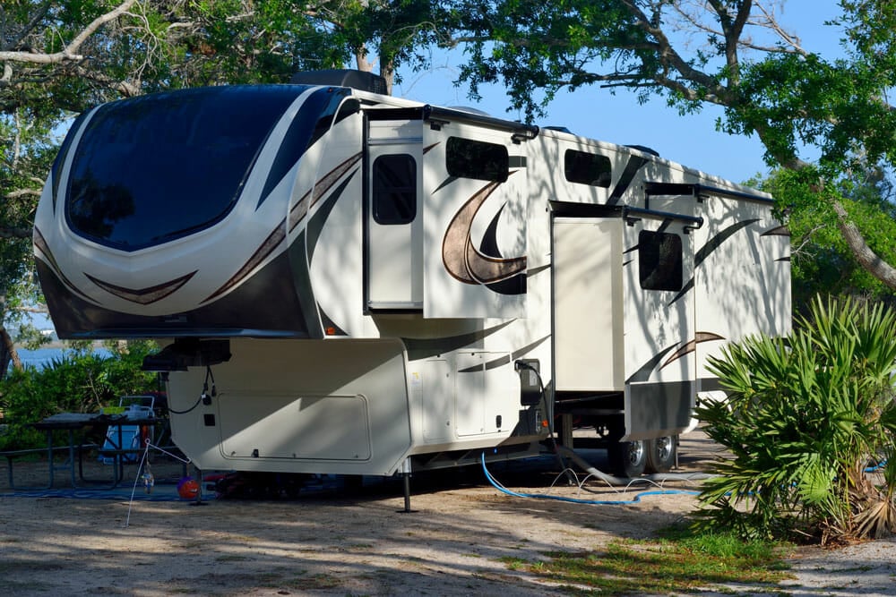 Large 5th wheel camper with multiple slides