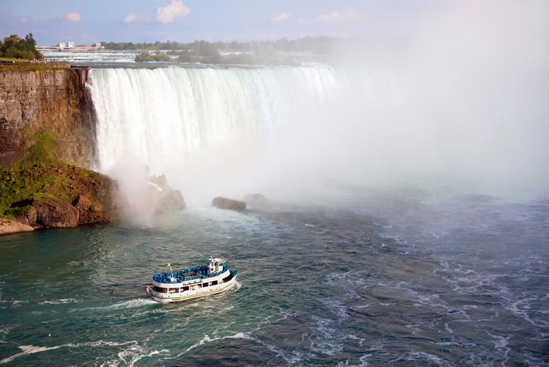 maid of the mist boat in niagara falls national park new york