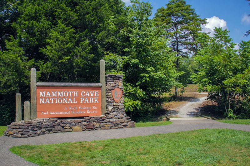 entrance to mammoth cave national park