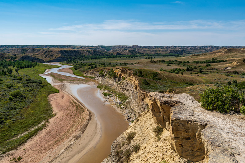 little missouri river in theodore roosevelt national park north dakota