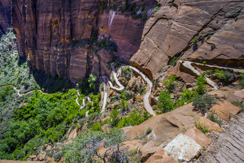 picture of the first switchbacks in refrigerator canyon on the west rim trail in zion national park