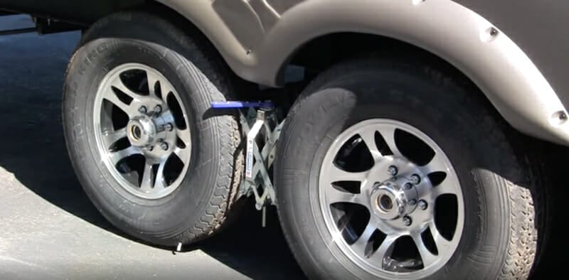 x chocks on rv tires