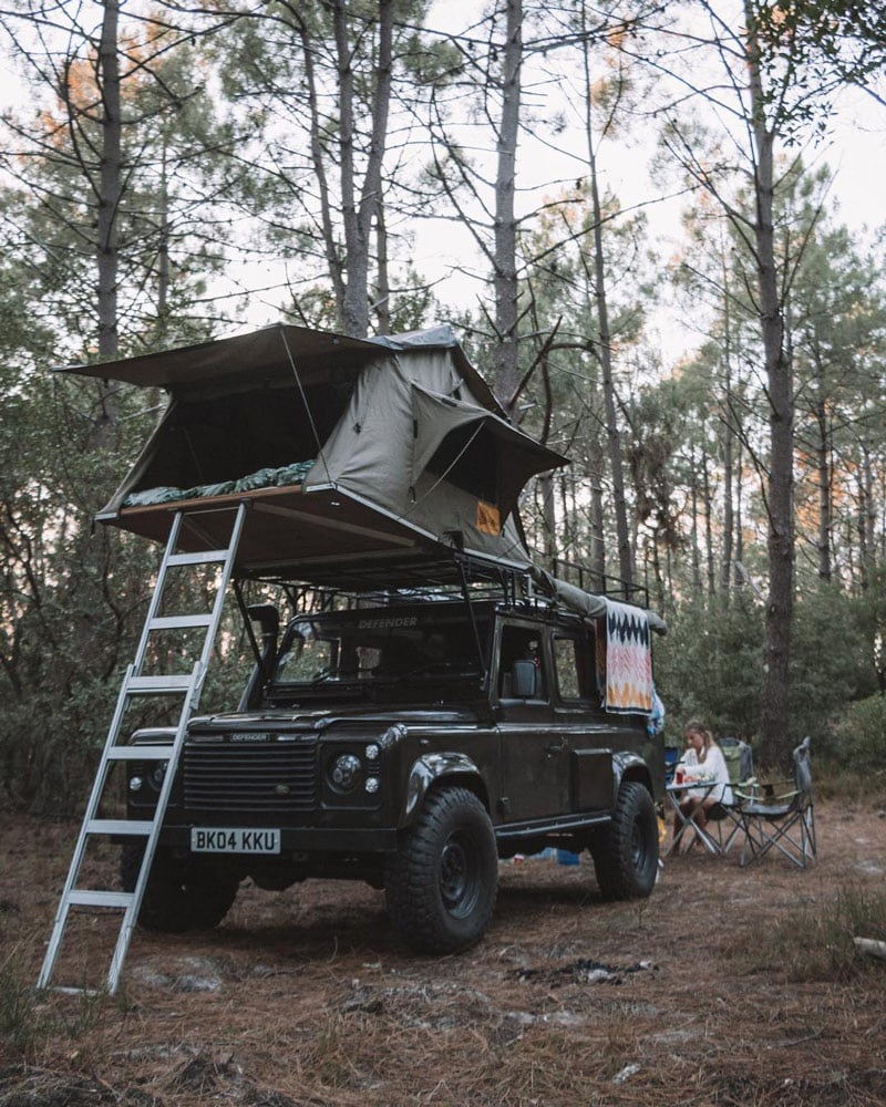 soft shell roof top tent on a 4x4 jeep