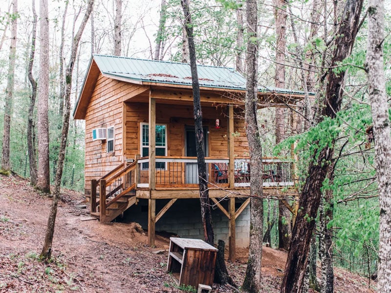 glamping treehouse cabin rental in the mountains of north carolina