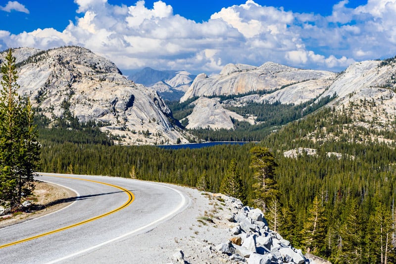 tioga pass entrance in yosemite national park