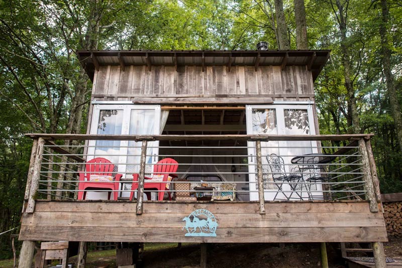 glamping in a tennessee treehouse cabin