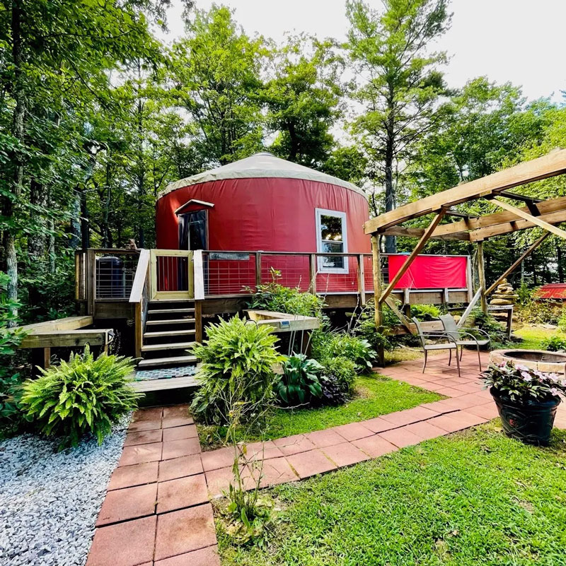 glamping yurt alongside the blue ridge parkway in virginia